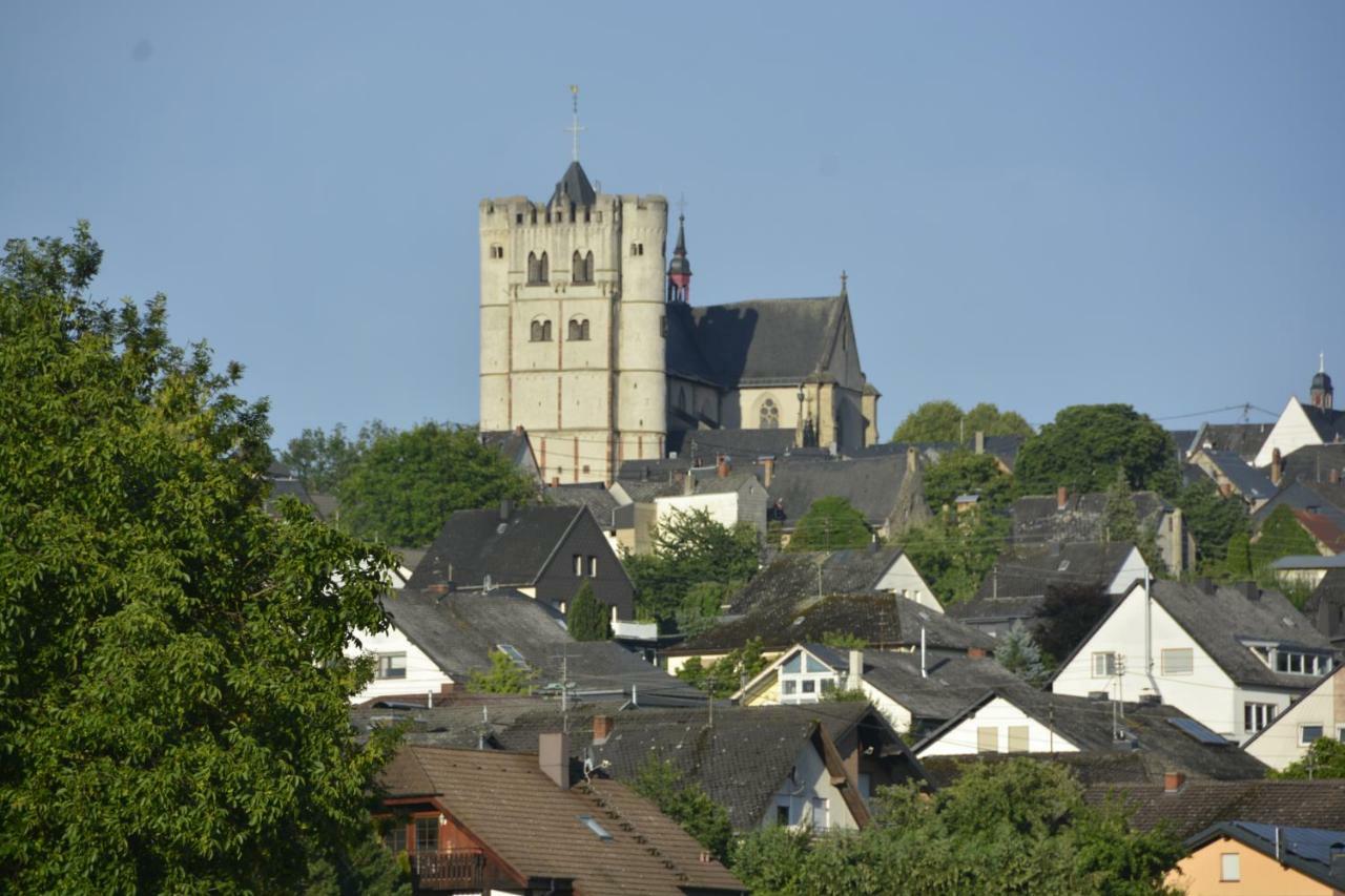 Stiftsherrenhaus Münstermaifeld Eksteriør billede