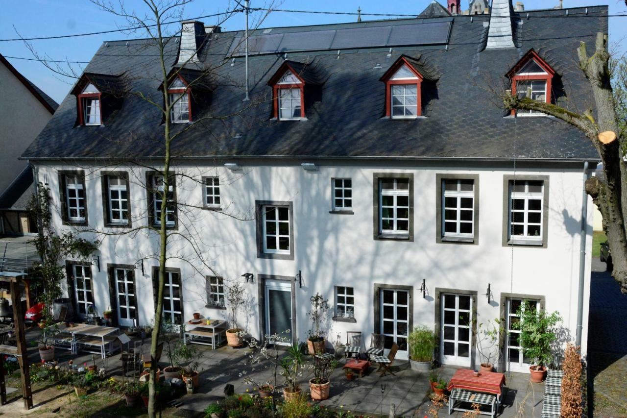 Stiftsherrenhaus Münstermaifeld Eksteriør billede