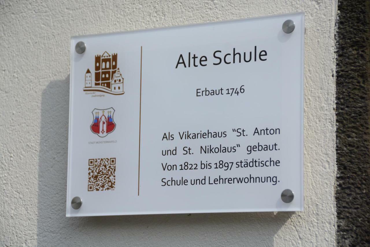 Stiftsherrenhaus Münstermaifeld Eksteriør billede